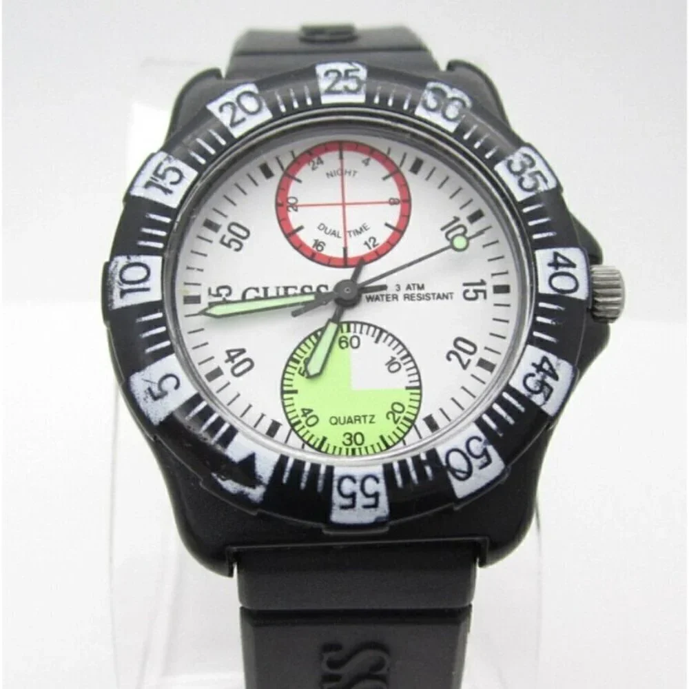 Vtg Men's Guess Quartz WR Analog 38mm Dial Causal Round‎ Watch (F41)